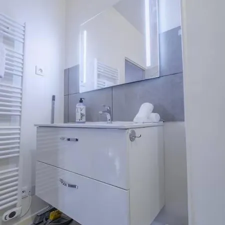 アパート Colorful - Cathedrale